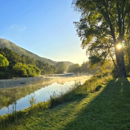  The sunrises on the Polorous River. 